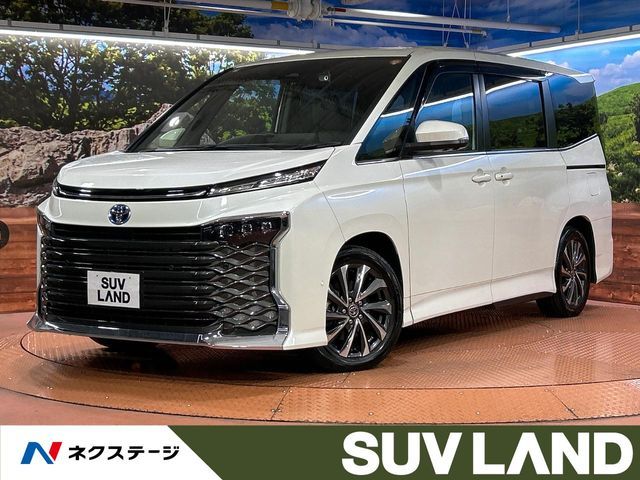 TOYOTA / VOXY HYBRID