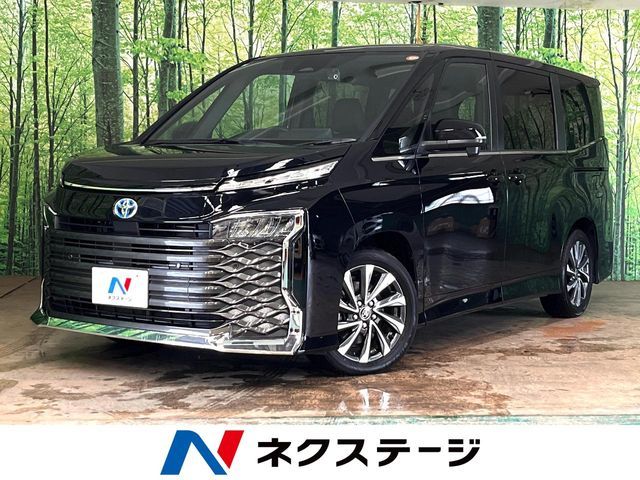 TOYOTA / VOXY HYBRID