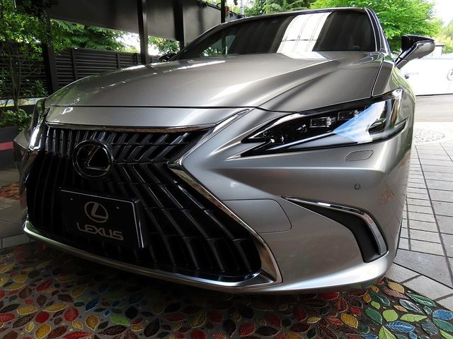 Japanese used car Ref# 1603742 TOYOTA / LEXUS ES300h