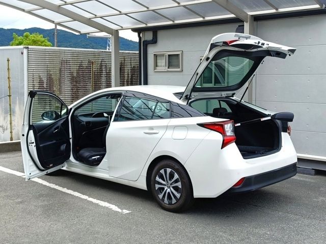 Japanese used car Ref# 1603821 TOYOTA / PRIUS