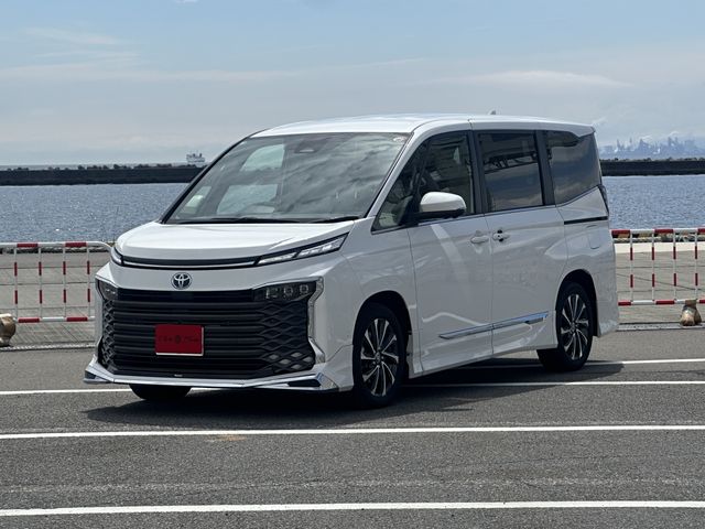 Japanese used car Ref# 1604211 TOYOTA / VOXY HYBRID
