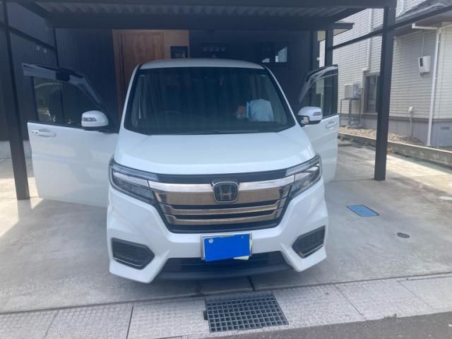 Japanese used car Ref# 1604251 HONDA / STEPWAGON SPADA 4WD