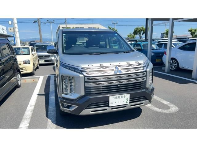 Japanese used car Ref# 1604269 MITSUBISHI / DELICA D:5 4WD