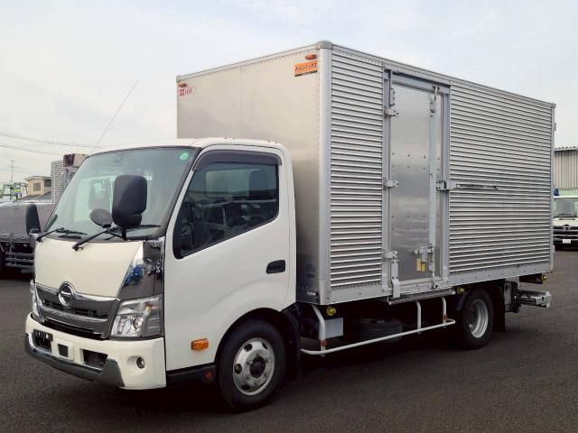 Japanese used car Ref# 1604367 HINO / DUTRO