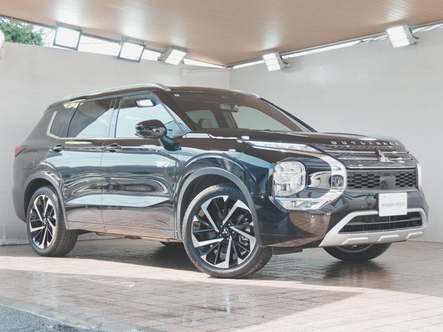 Japanese used car Ref# 1604517 MITSUBISHI / OUTLANDER PHEV
