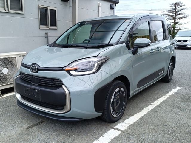Japanese used car Ref# 1604572 TOYOTA / SIENTA HYBRID