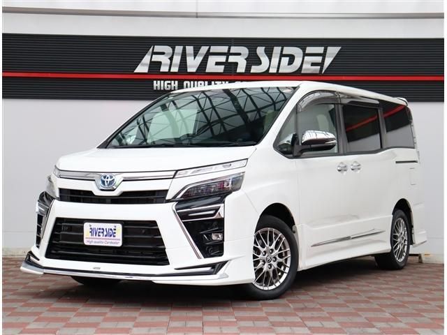 Japanese used car Ref# 1604927 TOYOTA / VOXY HYBRID 4WD