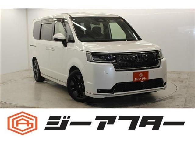 Japanese used car Ref# 1604933 HONDA / STEPWAGON e:HEV SPADA
