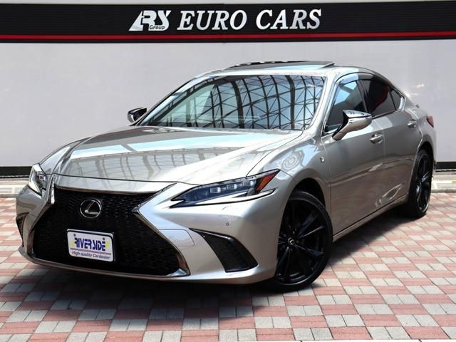 Japanese used car Ref# 1604956 TOYOTA / LEXUS ES300h