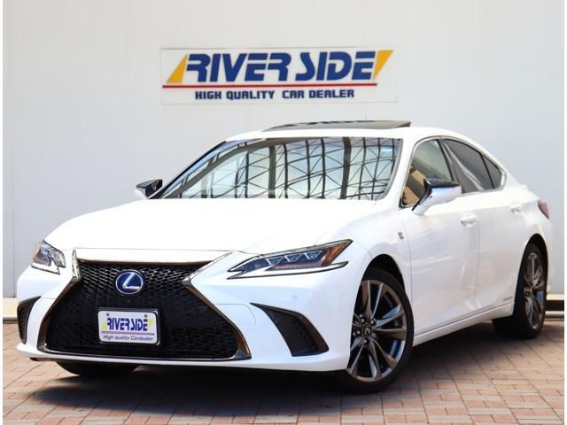 Japanese used car Ref# 1604983 TOYOTA / LEXUS ES300h