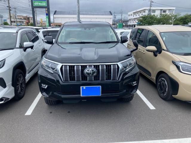 Japanese used car Ref# 1605050 TOYOTA / LANDCRUISER PRADO