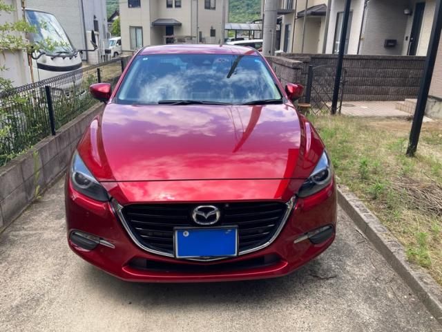 MAZDA / AXELA sedan