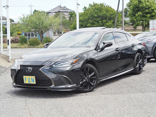 Japanese used car Ref# 1605175 TOYOTA / LEXUS ES300h