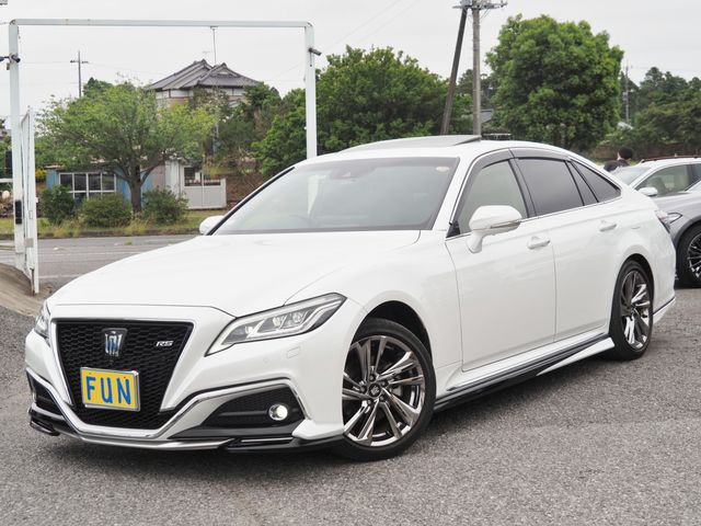 Japanese used car Ref# 1605348 TOYOTA / CROWN sedan hybrid 4WD