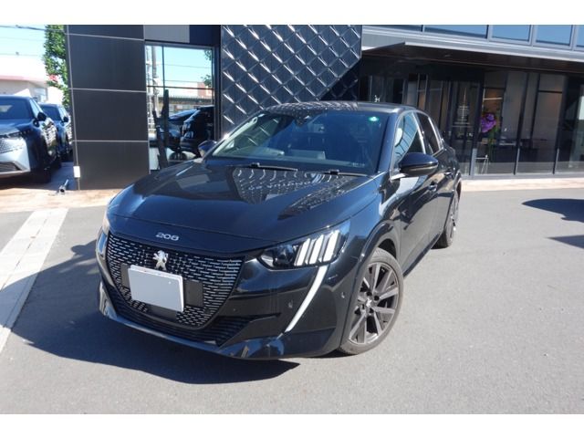 Japanese used car Ref# 1605373 PEUGEOT / PEUGEOT 208