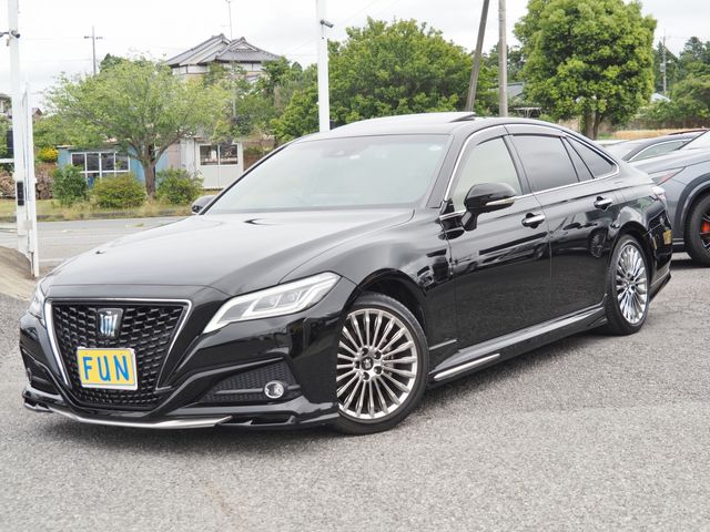 Japanese used car Ref# 1605380 TOYOTA / CROWN sedan hybrid