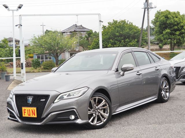 TOYOTA / CROWN sedan hybrid