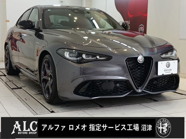Japanese used car Ref# 1605498 ALFAROMEO / ALFAROMEO Giulia