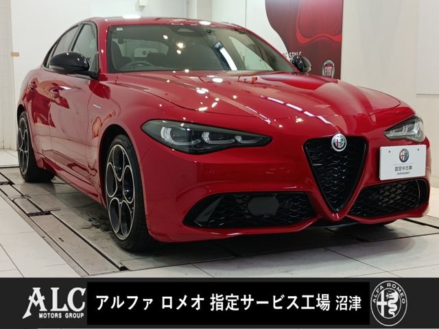 Japanese used car Ref# 1605569 ALFAROMEO / ALFAROMEO Giulia