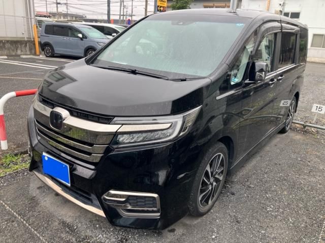 Japanese used car Ref# 1605684 HONDA / STEPWAGON SPADA