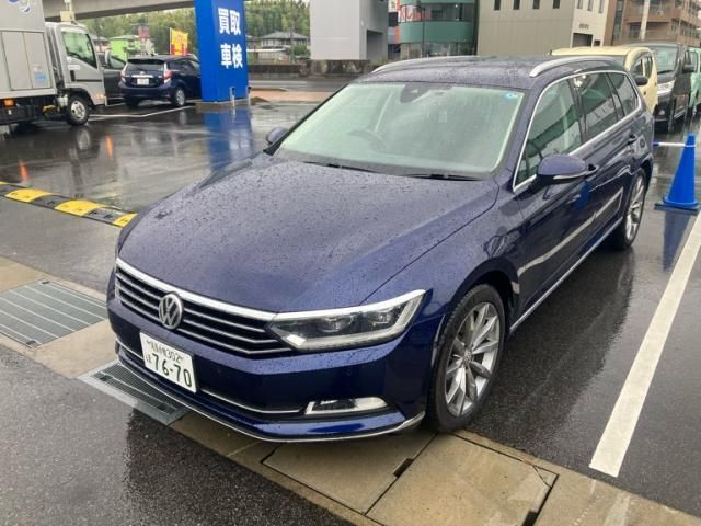 Japanese used car Ref# 1605703 VOLKSWAGEN / ＶＷパサートヴァリアント
