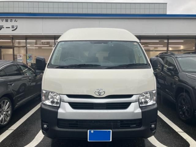Japanese used car Ref# 1605758 TOYOTA / HIACE COMMUTER