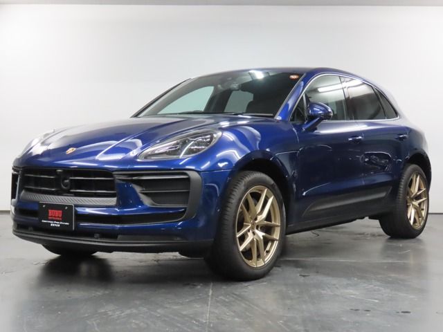 PORSCHE / PORSCHE Macan