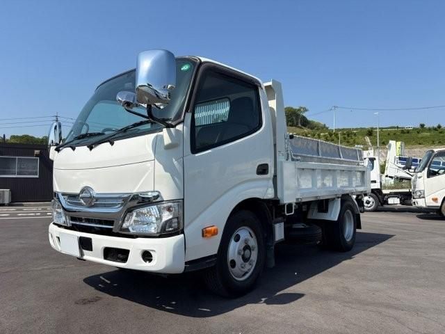 Japanese used car Ref# 1606352 HINO / DUTRO