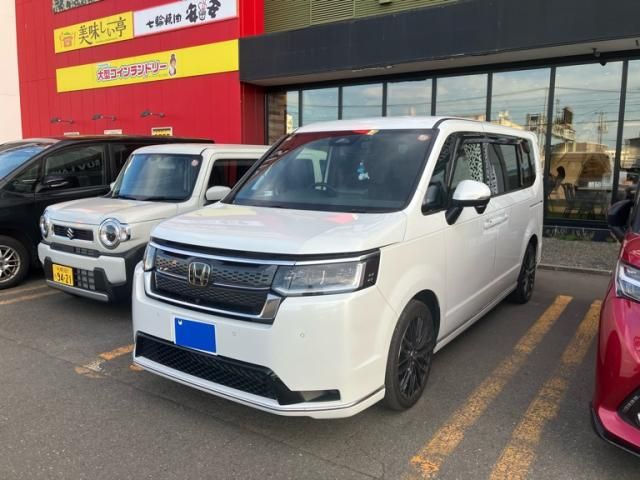 Japanese used car Ref# 1606616 HONDA / STEPWAGON SPADA 4WD