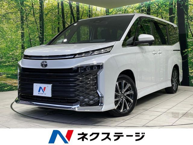 TOYOTA / VOXY HYBRID