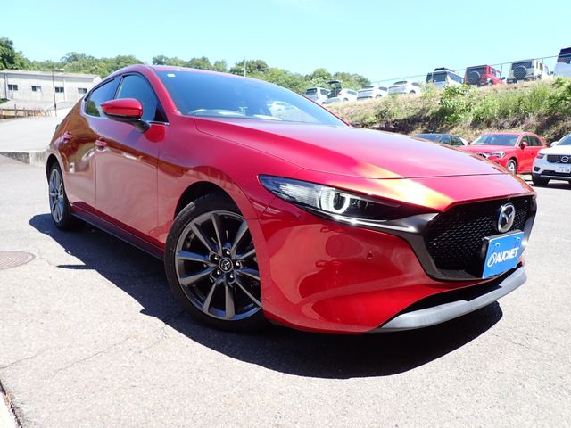 Japanese used car Ref# 1607481 MAZDA / MAZDA3 FASTBACK