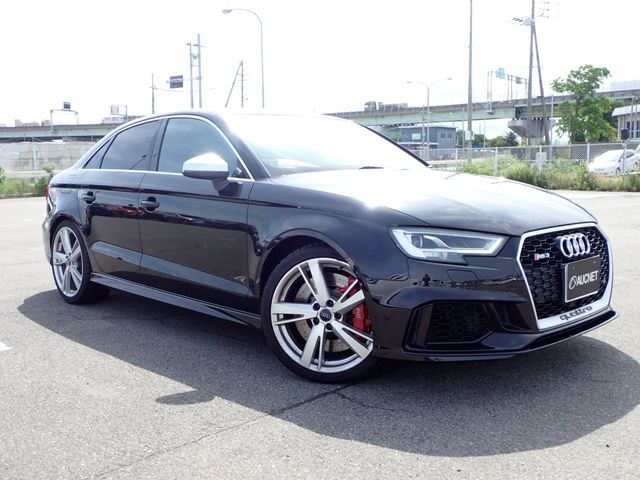 AUDI / AUDI RS3 Sedan