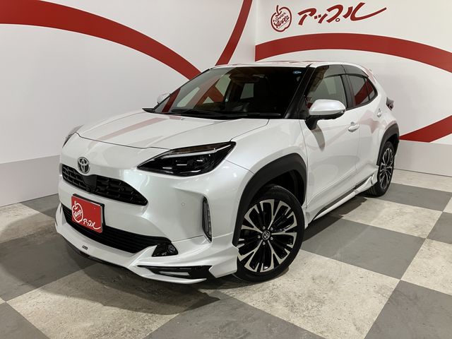 TOYOTA / YARIS CROSS HYBRID
