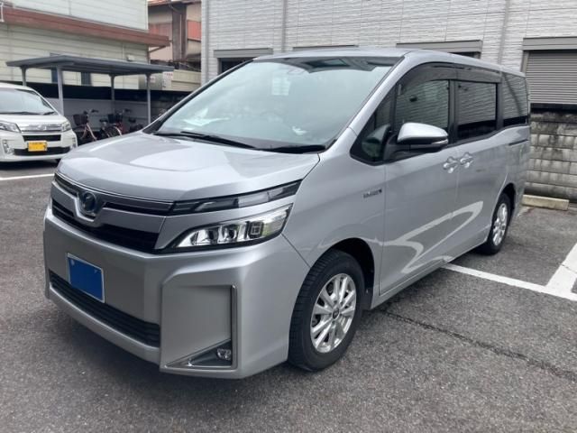 TOYOTA / VOXY HYBRID