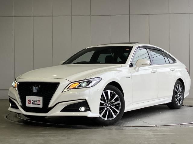 TOYOTA / CROWN sedan hybrid