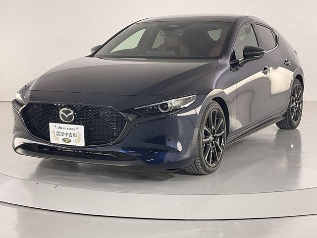 Japanese used car Ref# 1608063 MAZDA / MAZDA3 FASTBACK