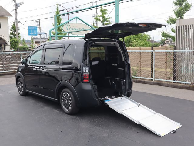 HONDA / FREED e:HEV