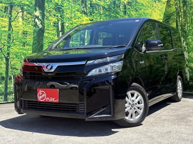 TOYOTA / VOXY HYBRID