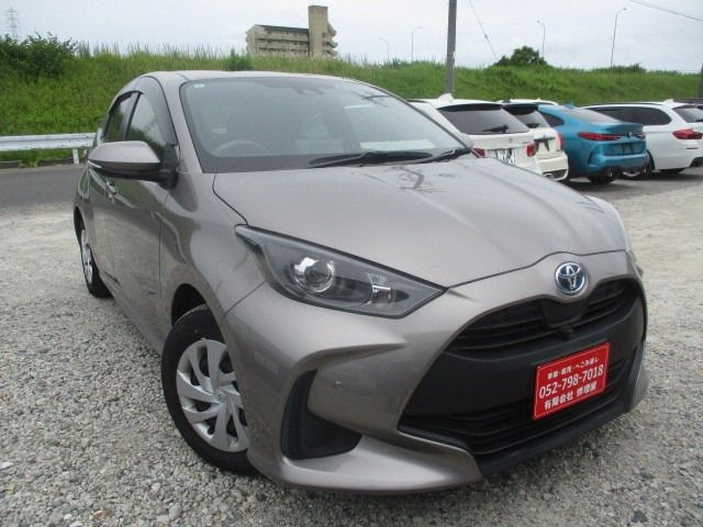 Japanese used car Ref# 1608266 TOYOTA / YARIS HYBRID