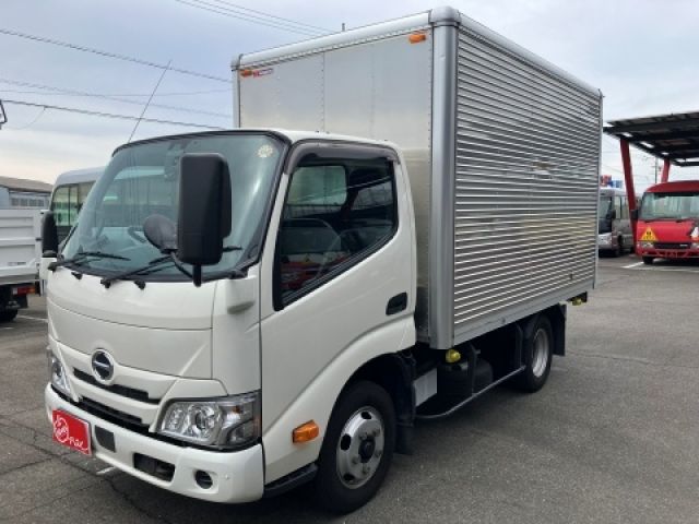 Japanese used car Ref# 1608381 HINO / DUTRO