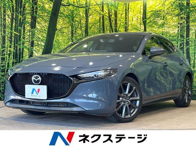 Japanese used car Ref# 1608605 MAZDA / MAZDA3 FASTBACK