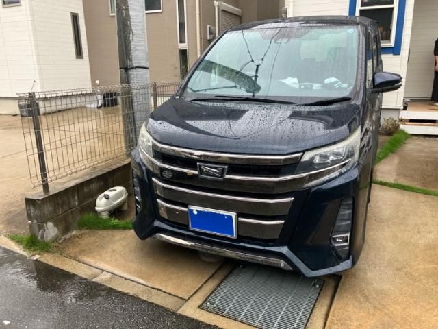 TOYOTA / NOAH