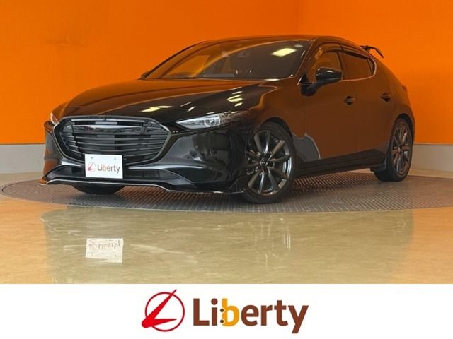 Japanese used car Ref# 1608900 MAZDA / MAZDA3 FASTBACK