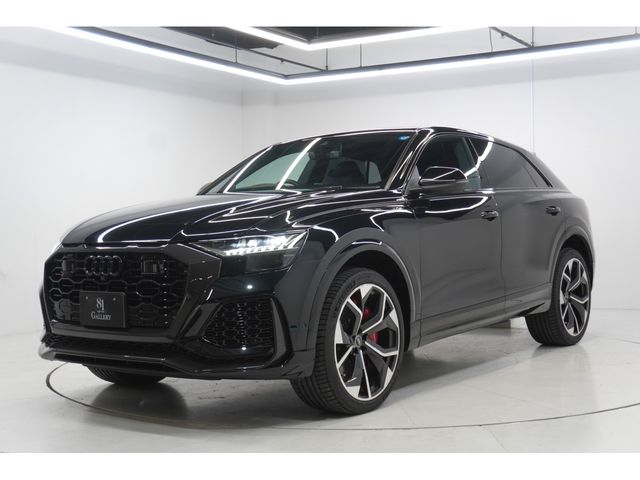 AUDI / AUDI RS Q8