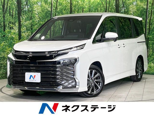 TOYOTA / VOXY HYBRID