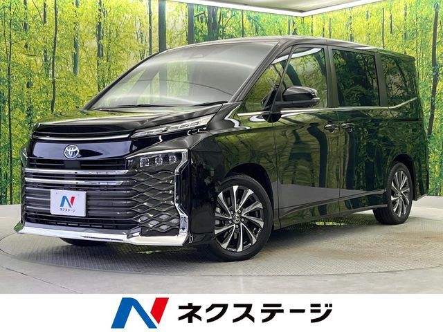 TOYOTA / VOXY HYBRID
