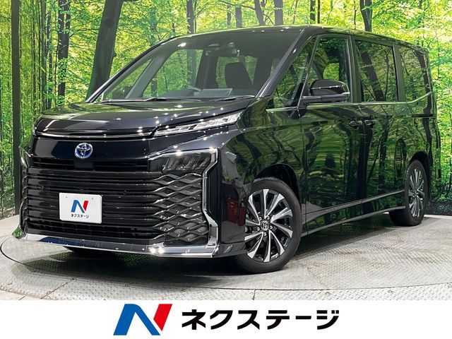 TOYOTA / VOXY HYBRID