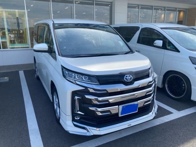 Japanese used car Ref# 1609846 TOYOTA / NOAH HYBRID 4WD