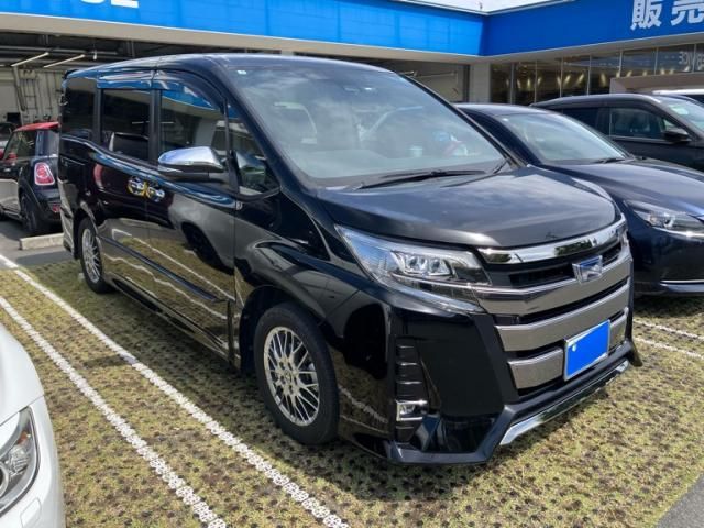 Japanese used car Ref# 1609861 TOYOTA / NOAH HYBRID