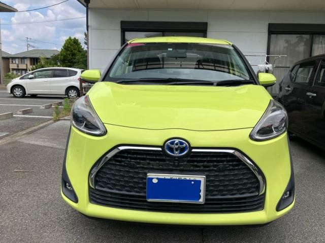 Japanese used car Ref# 1609864 TOYOTA / SIENTA HYBRID